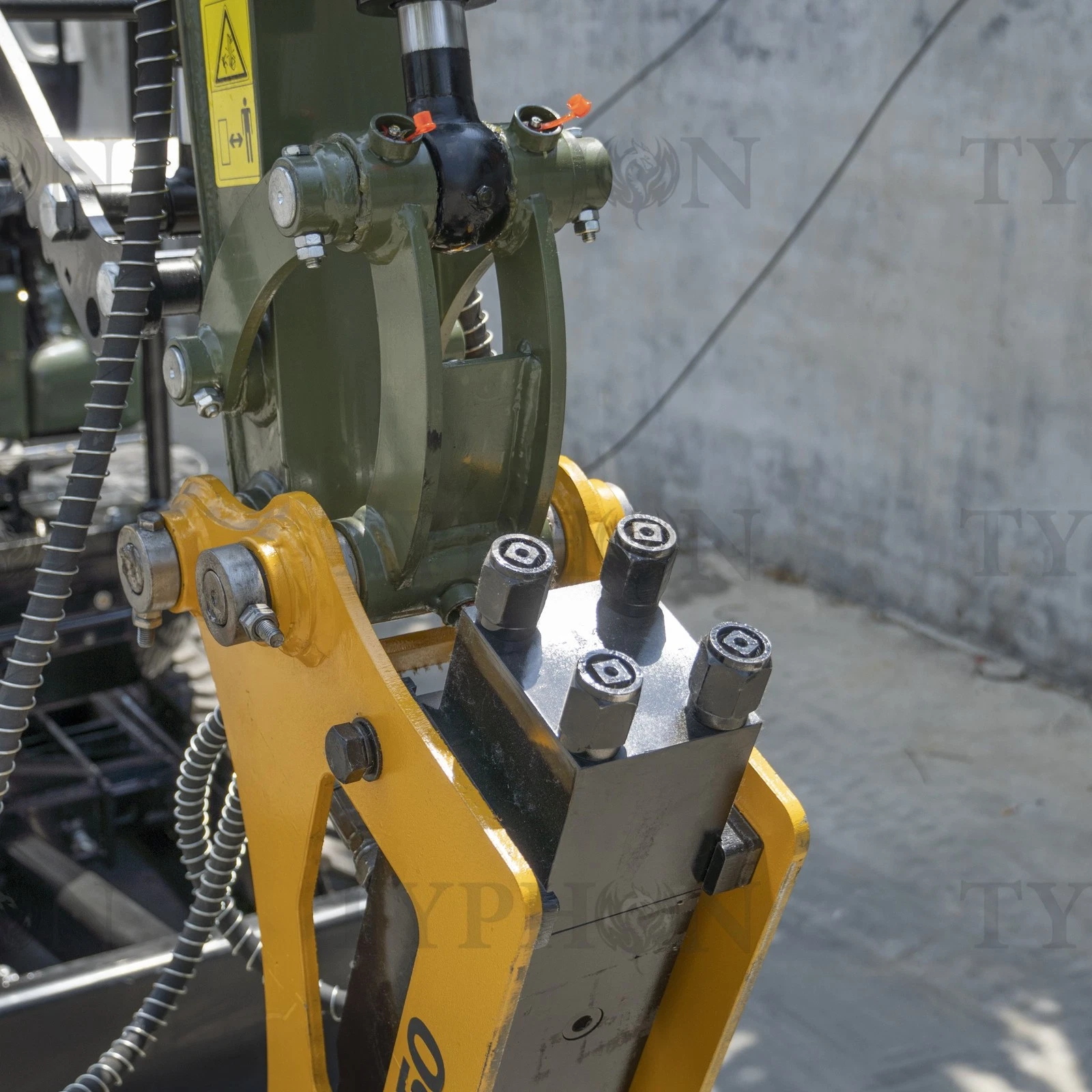 Hydraulic Hammer Attachment Hydraulic Breaker Hammer for 2.5-3.5 ton Excavator 6 Hydraulic Hammer Attachment Hydraulic Breaker Hammer for 2.5-3.5 ton Excavator - Image 6