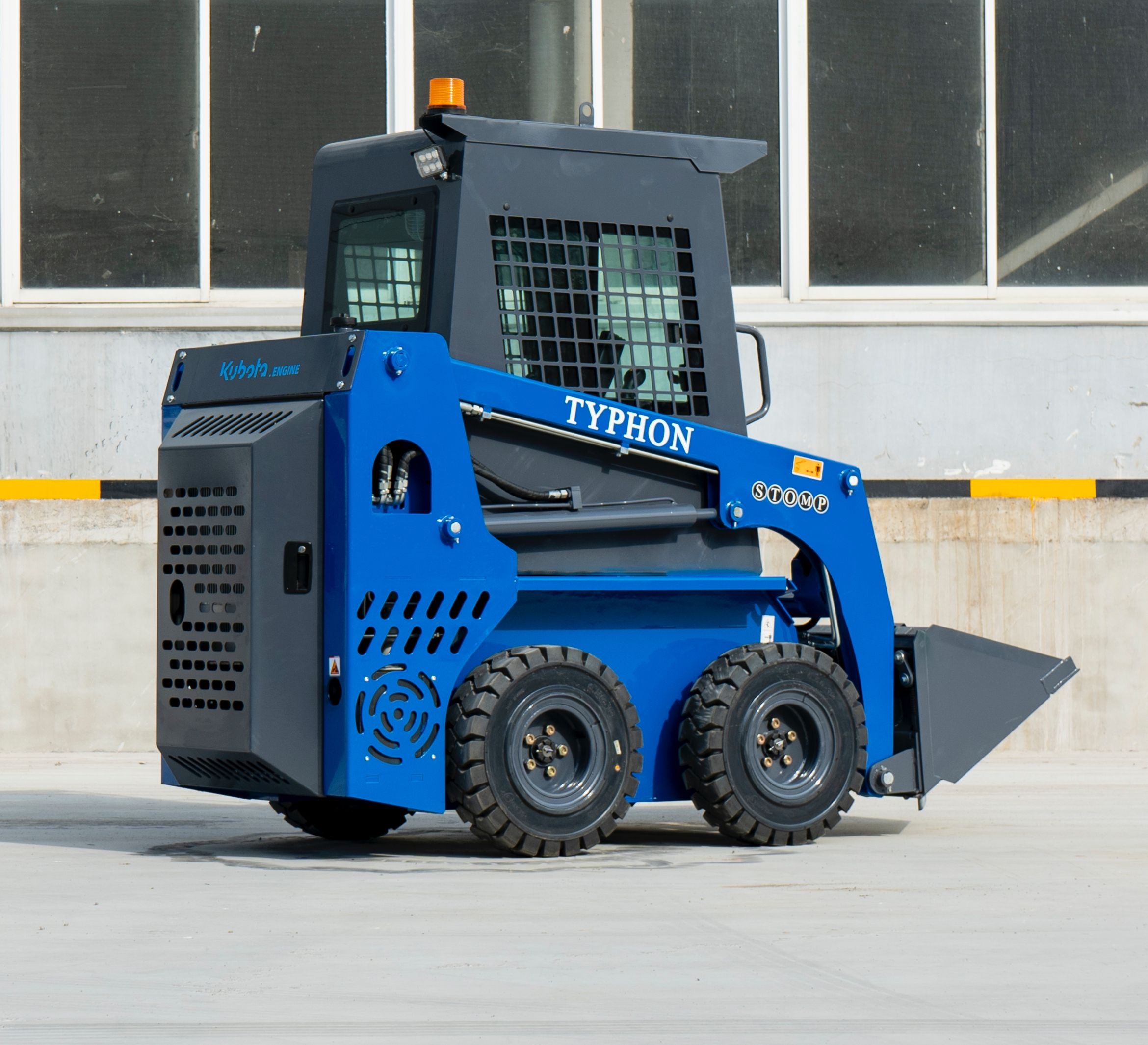 Brand New TYPHON STOMP Mini Skid Steer Kubota D1105 Diesel EPA Engine USA 4 Brand New TYPHON STOMP Mini Skid Steer Kubota D1105 Diesel EPA Engine USA - Image 4