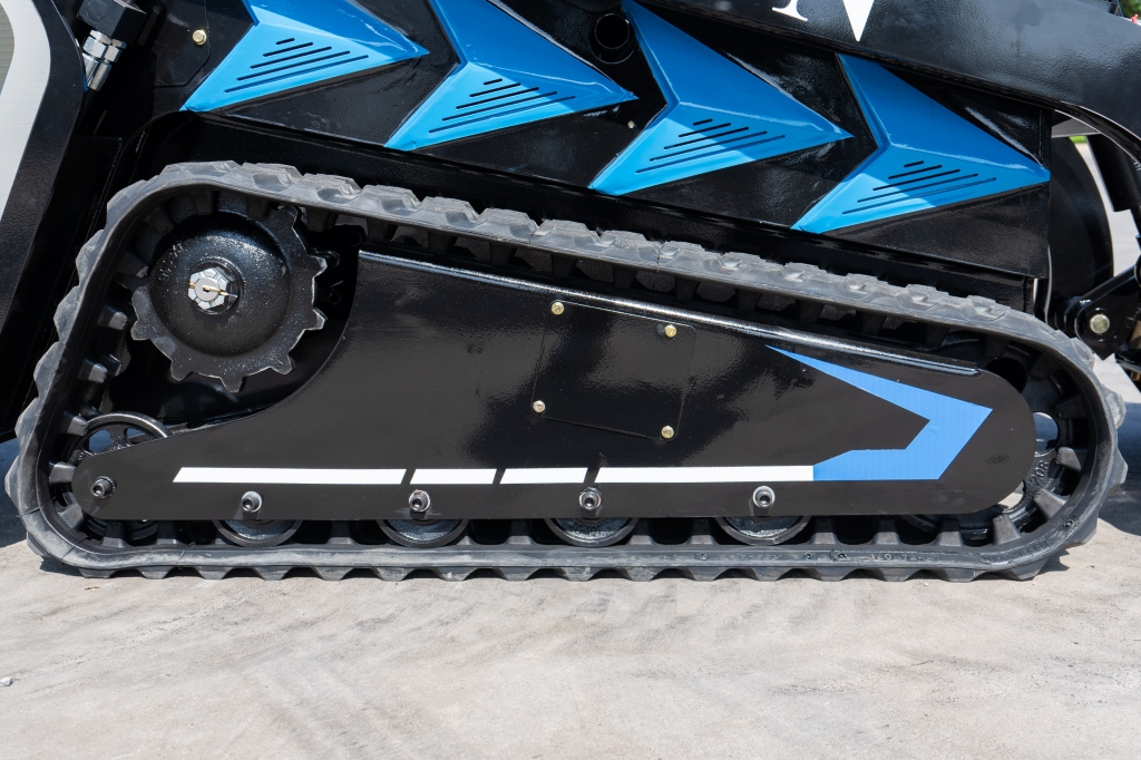 Brand New TYPHON STOMP X1300 25HP Kubota Diesel Mini Skid Steer Loader 17 Brand New TYPHON STOMP X1300 25HP Kubota Diesel Mini Skid Steer Loader - Image 17