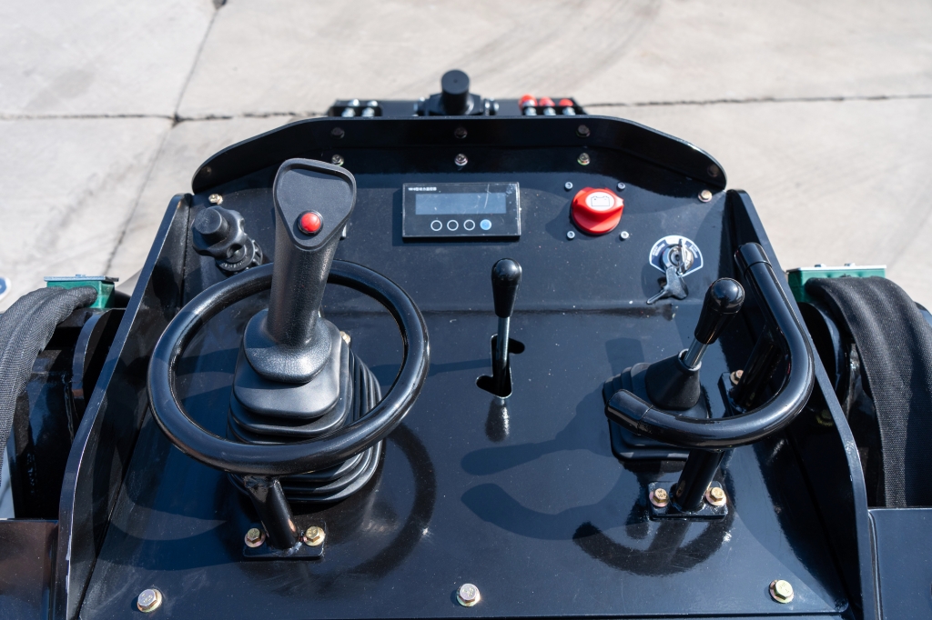 Brand New TYPHON STOMP X1300 25HP Kubota Diesel Mini Skid Steer Loader 8 Brand New TYPHON STOMP X1300 25HP Kubota Diesel Mini Skid Steer Loader - Image 8