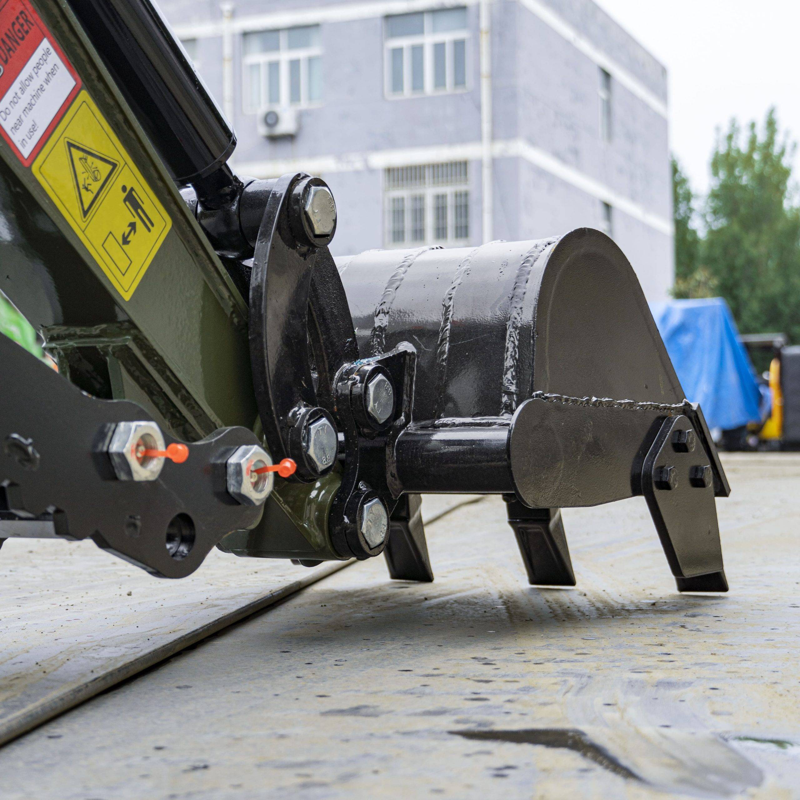 TYPHON TERROR XIII PRO STORM Mini Excavator – 1.3 Ton Trench Digger with Canopy, Hydraulic Thumb Clip, 22.1hp Honda Engine USA 17 TYPHON TERROR XIII PRO STORM Mini Excavator – 1.3 Ton Trench Digger with Canopy, Hydraulic Thumb Clip, 22.1hp Honda Engine USA - Image 17