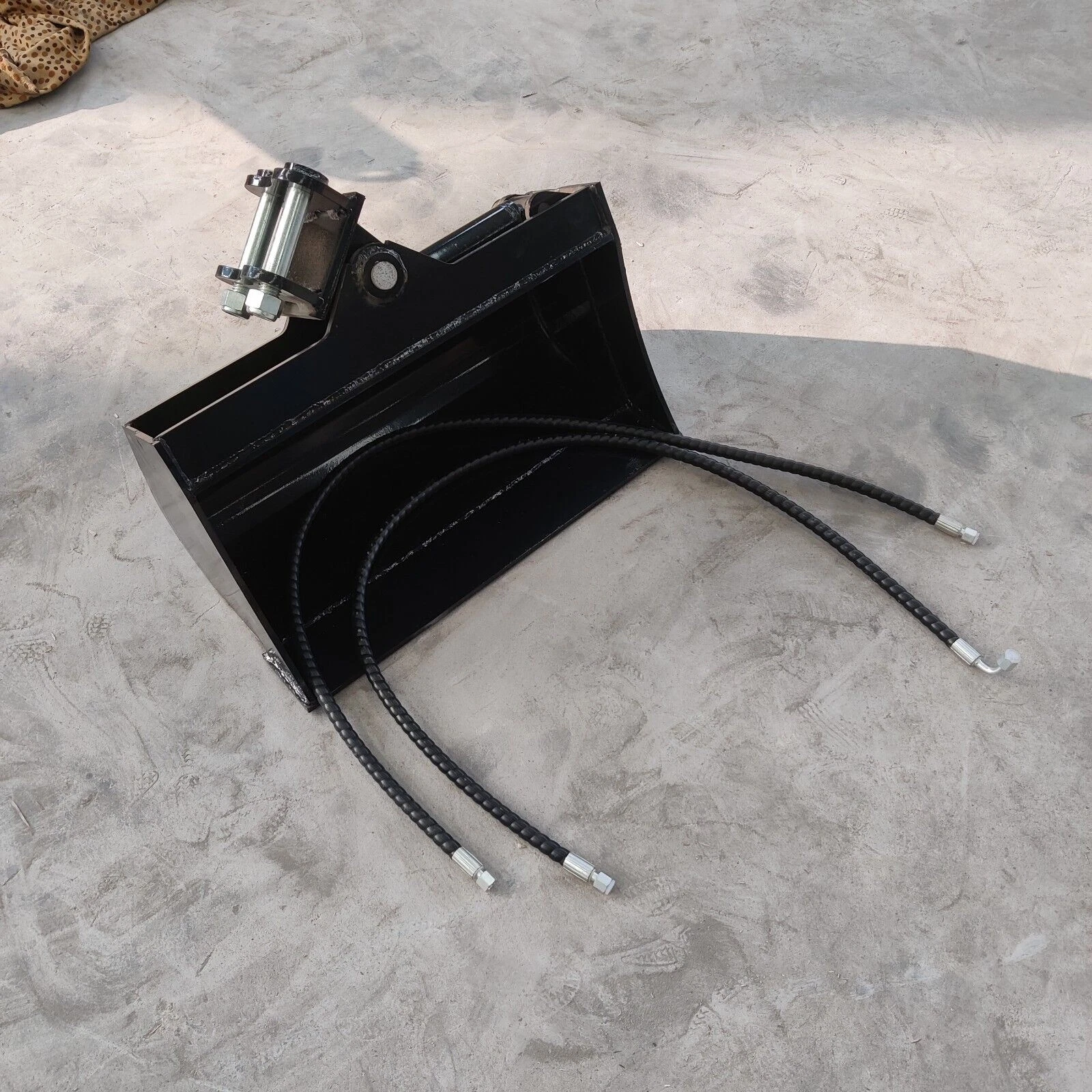 10-in-1 Mini Excavator Attachment Bundle Essential Tools Combo Kit for Worksites