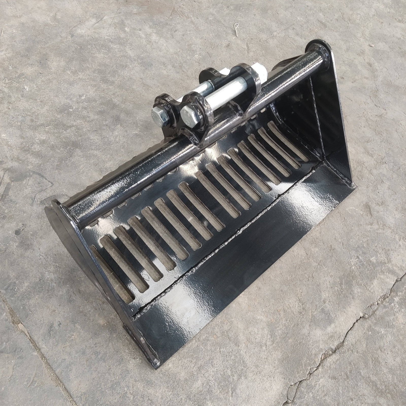 Screening skeleton Bucket Attachment 600mm TYPHON Mini Excavators USA 5 Screening skeleton Bucket Attachment 600mm TYPHON Mini Excavators USA - Image 5