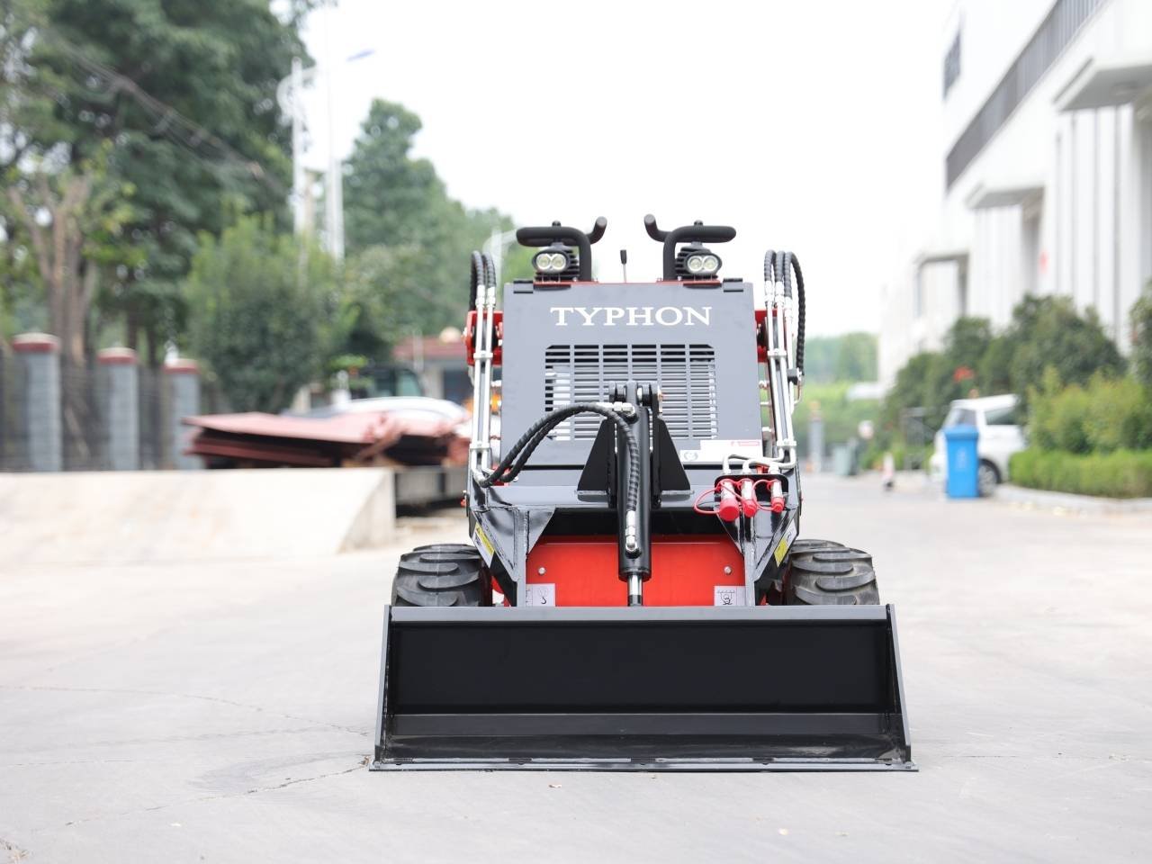 Brand New TYPHON STOMP 1800lbs Mini Skid Steer Loader 23.5HP Wheel Gas EPA B & S Engine USA 2 Brand New TYPHON STOMP 1800lbs Mini Skid Steer Loader 23.5HP Wheel Gas EPA B & S Engine USA - Image 2