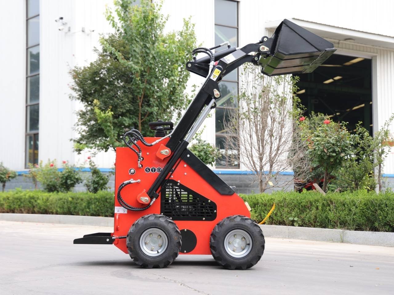 Brand New TYPHON STOMP 1800lbs Mini Skid Steer Loader 23.5HP Wheel Gas EPA B & S Engine USA 4 Brand New TYPHON STOMP 1800lbs Mini Skid Steer Loader 23.5HP Wheel Gas EPA B & S Engine USA - Image 4