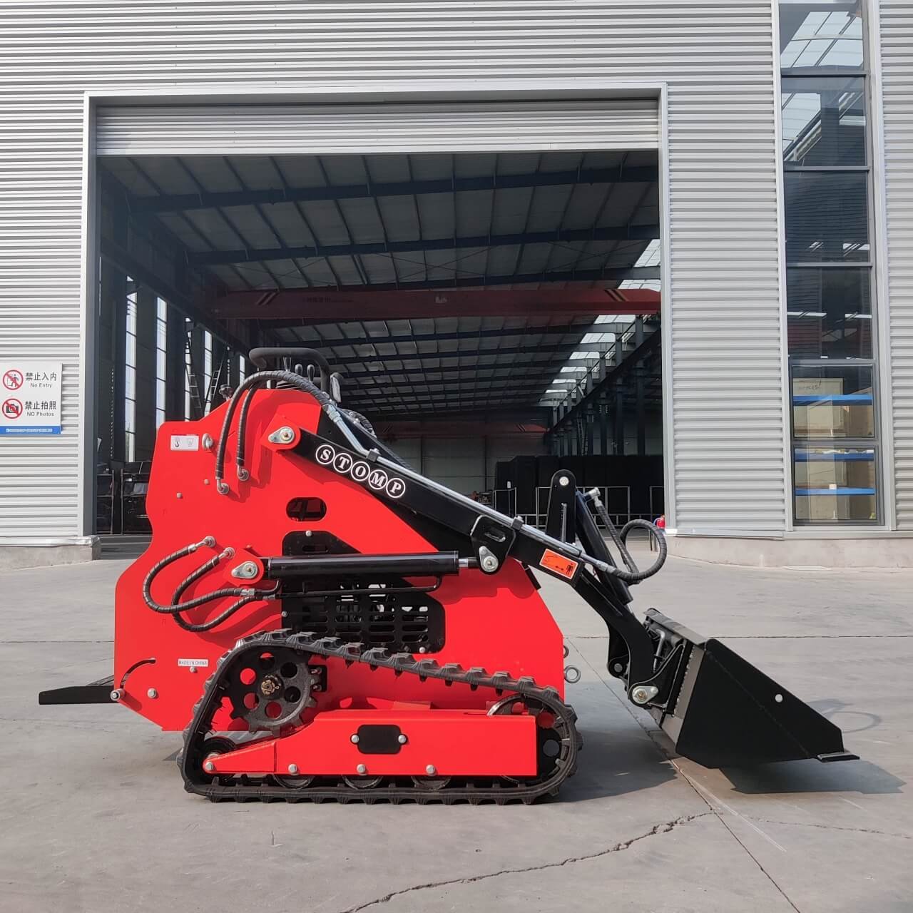 Brand New TYPHON STOMP 507 1,760lbs Mini Skid Steer 13.5hp Gas EPA Engine USA