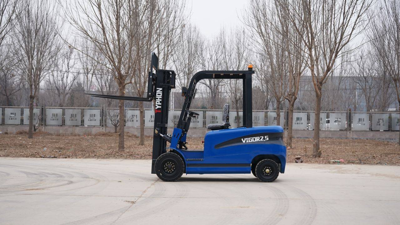 New 2025 TYPHON VIGOR 2.5 Blue Electric Forklift 2.5 Ton Lifter Lift Truck Jitney Hi-Lo 4 New 2025 TYPHON VIGOR 2.5 Blue Electric Forklift 2.5 Ton Lifter Lift Truck Jitney Hi-Lo - Image 4